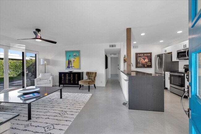 61120 Bachelor View Rd_0009 copia - 1111 E Ramon Rd