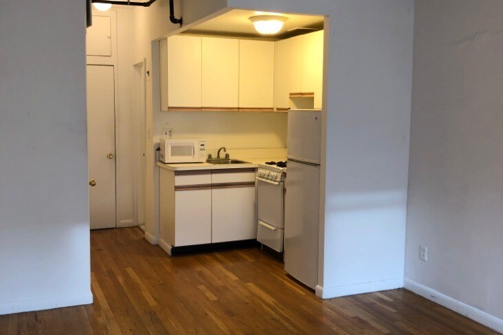Foto principal - 347 E 76th St