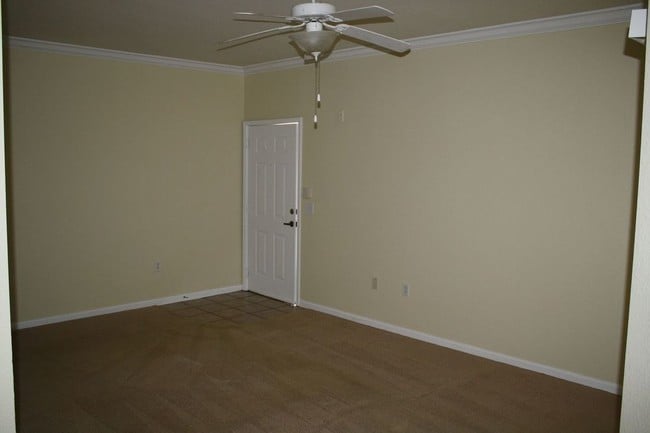 Building Photo - 2171 Portofino Place  2718