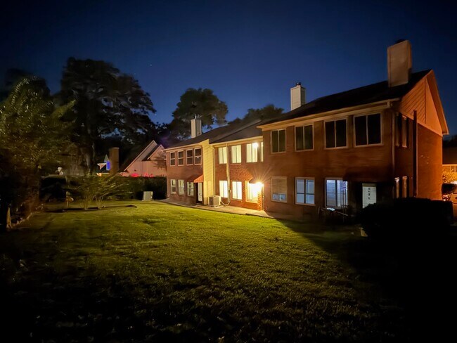 Foto del edificio - 3207 Shamrock St E