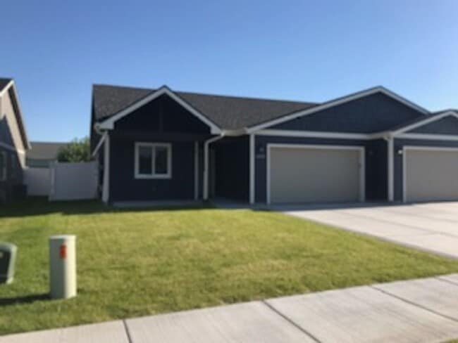 Building Photo - 1455 Destiny Ln