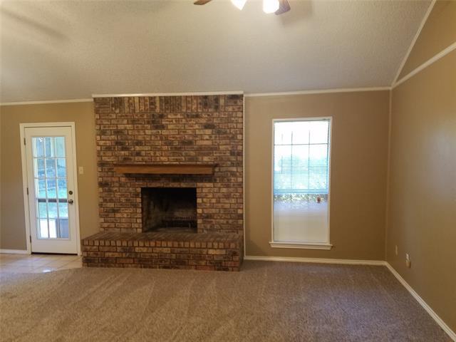 Building Photo - 2119 Sierra Dr