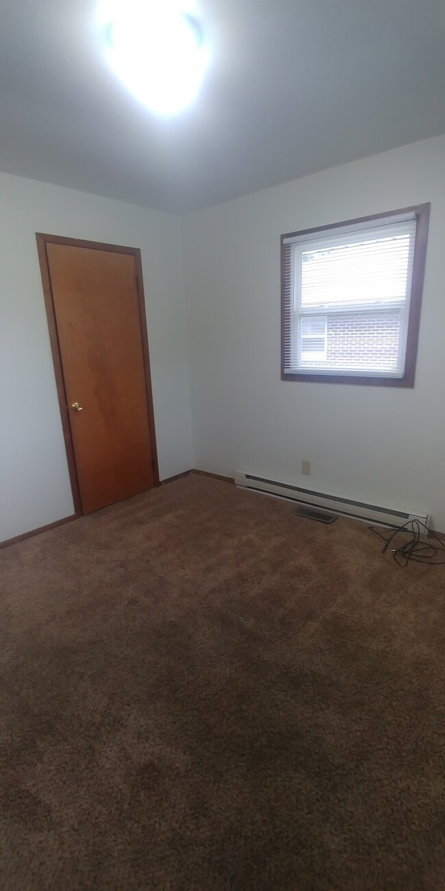 Building Photo - 3058 Runway Ave