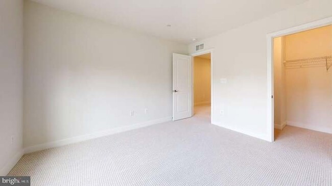 Building Photo - 7015 Cheston Way