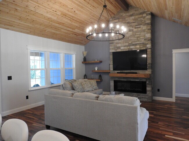 Foto del edificio - 3314 Mariana Oaks Dr