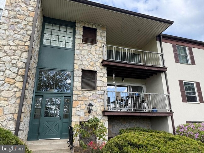 Foto del edificio - 300 Drummers Ln