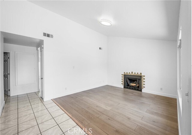 Primary Photo - 11430 Strathern St