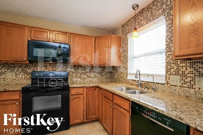 Building Photo - 10502 Fawn Ridge Ln