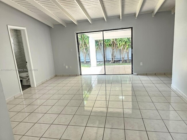Foto del edificio - 13700 SW 18th Terrace