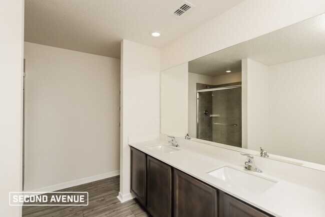 Foto del edificio - 521 Breakwater St SE
