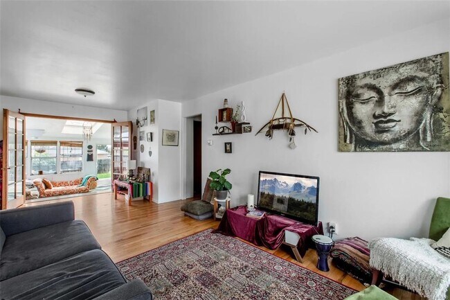Building Photo - 864 S Peterson Way