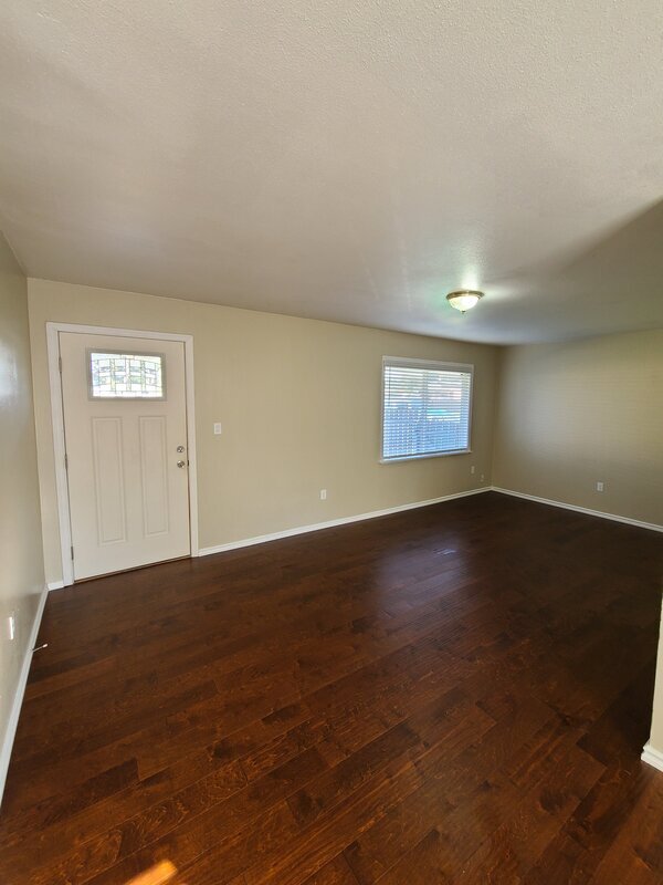 Foto del edificio - 15108 Washington Ave SW