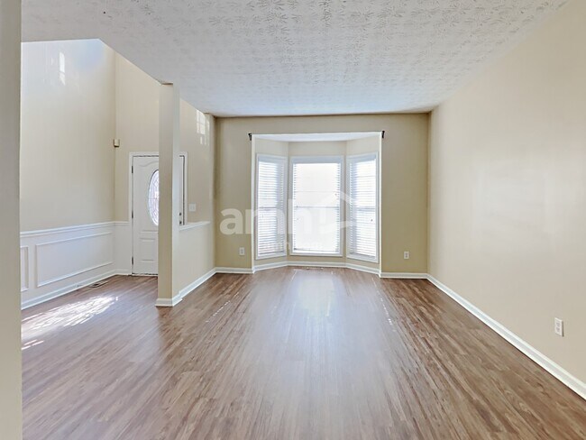 Foto del edificio - 320 Lazy Willow Lane