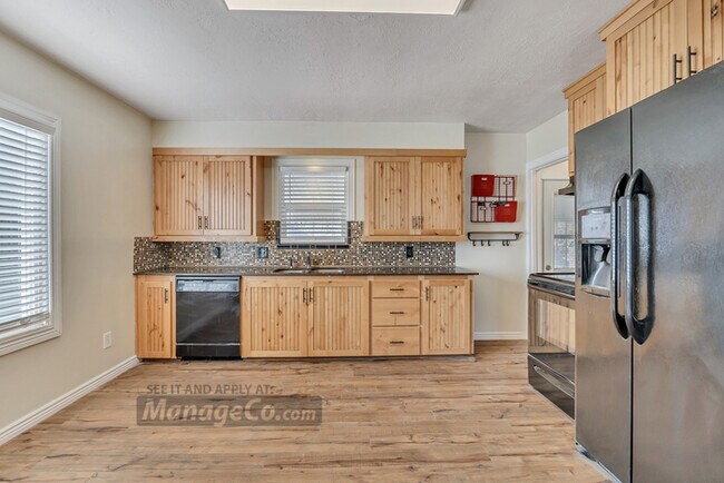 Building Photo - Freshly Renovated Clearfield Rambler | Move-In Ready