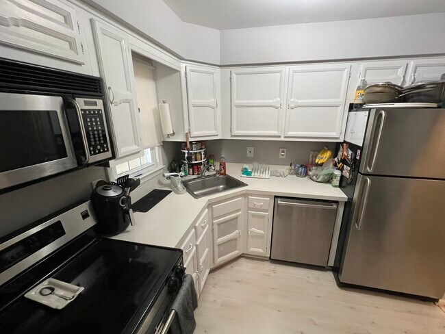 Building Photo - 55 Brandywyne Dr