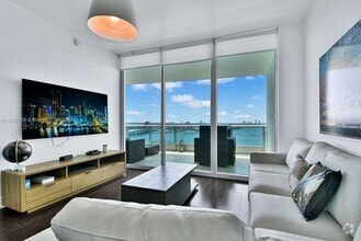 Building Photo - 900 Biscayne Blvd