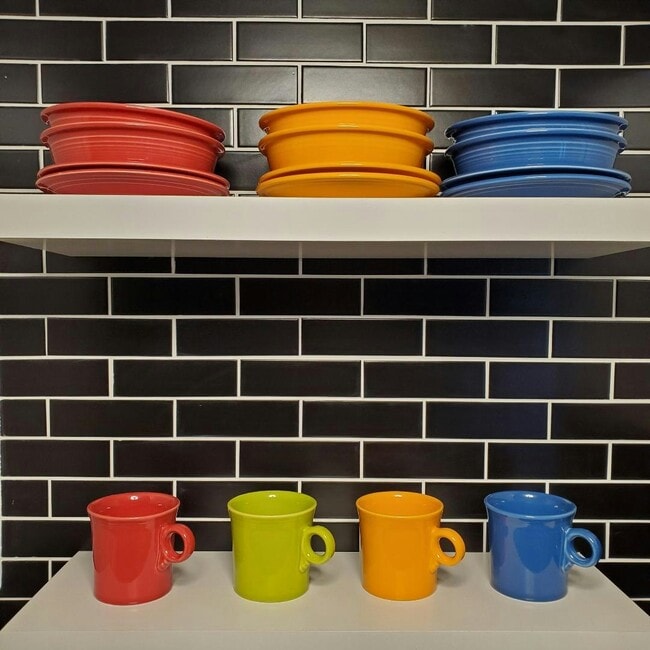 Building Photo - 421 College Ave