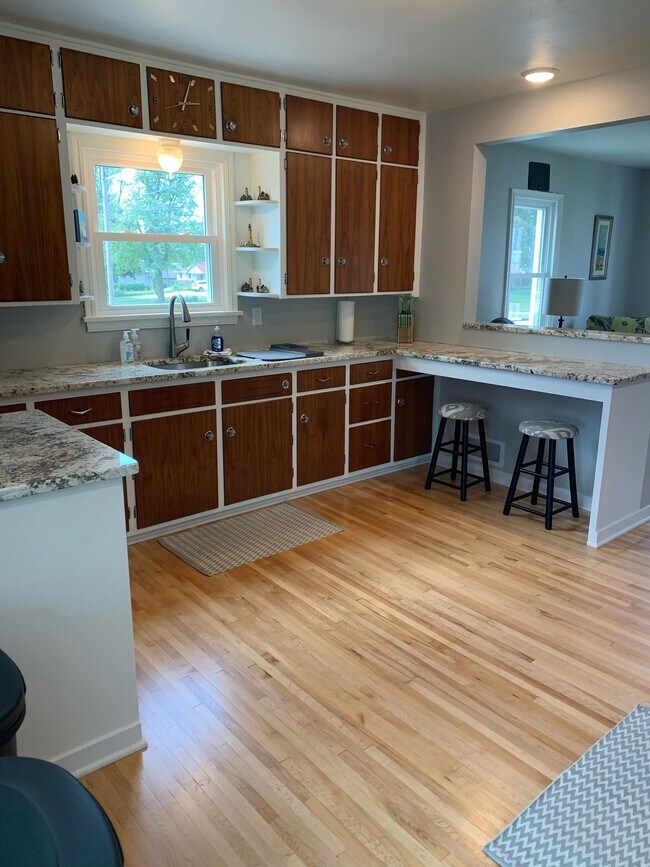 Foto del edificio - 84 E North Water St