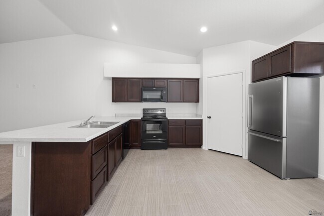Building Photo - 3861 S Sol Dr