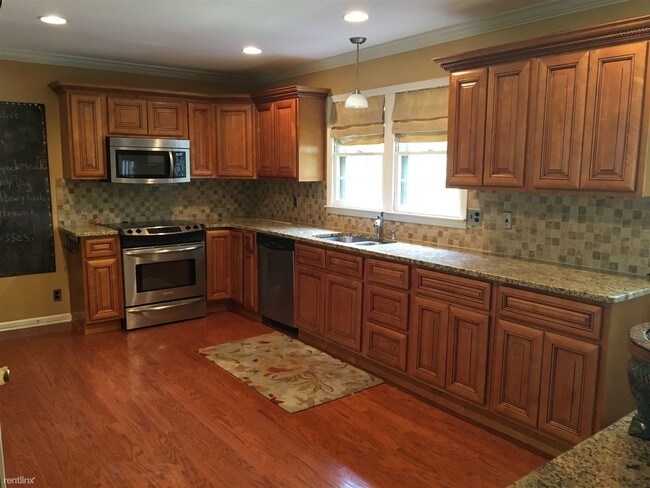 Building Photo - 6308 Brownlee Dr