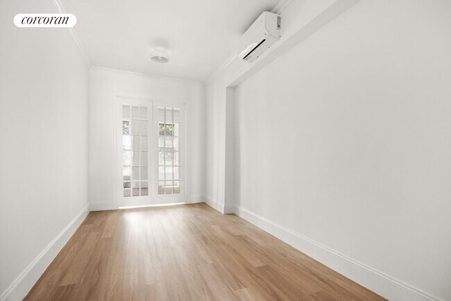 Foto del edificio - 125 2nd Pl