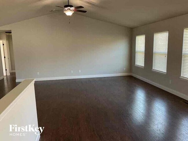 Building Photo - 1811 Barclay Trail Dr