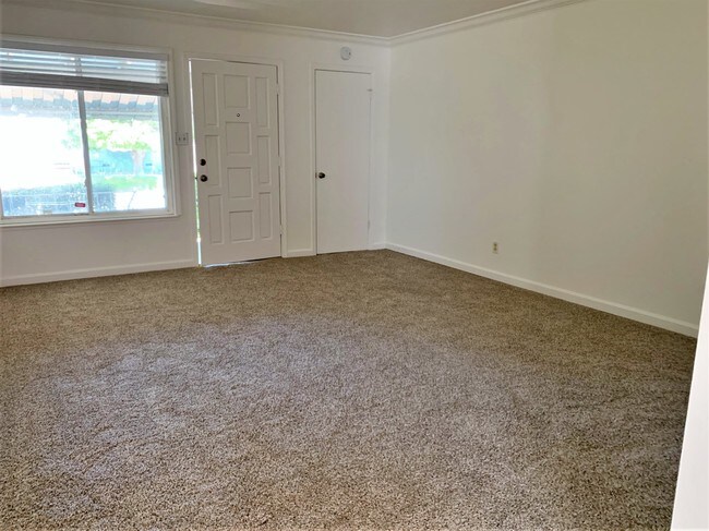 Building Photo - 201 Benjamin Ave