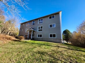 Building Photo - 1066 Magee Pl