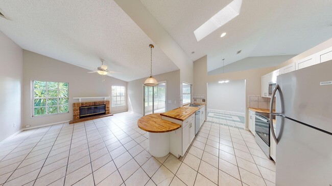 Building Photo - 3BR/ 2 BA Culdesac Home In Port St Lucie