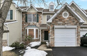 Building Photo - 7 Patriot Hill Dr