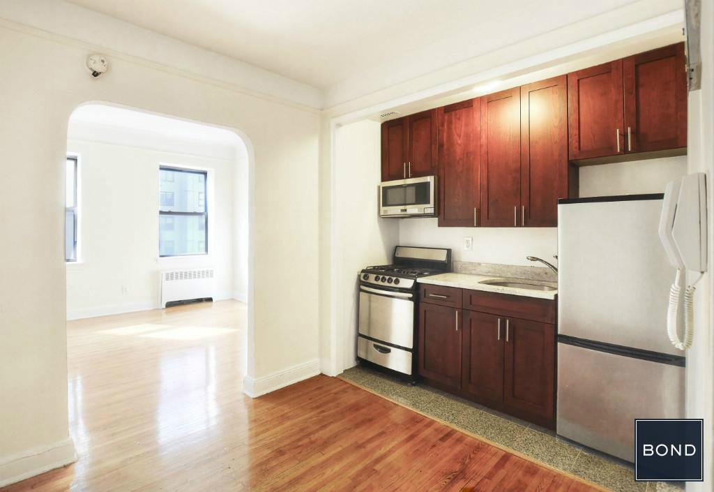 Primary Photo - 1293 3rd Ave