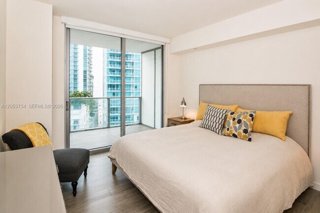 Foto del edificio - 1100 S Miami Ave