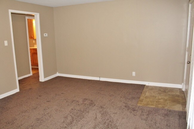 Building Photo - 6105 Gregory Dr