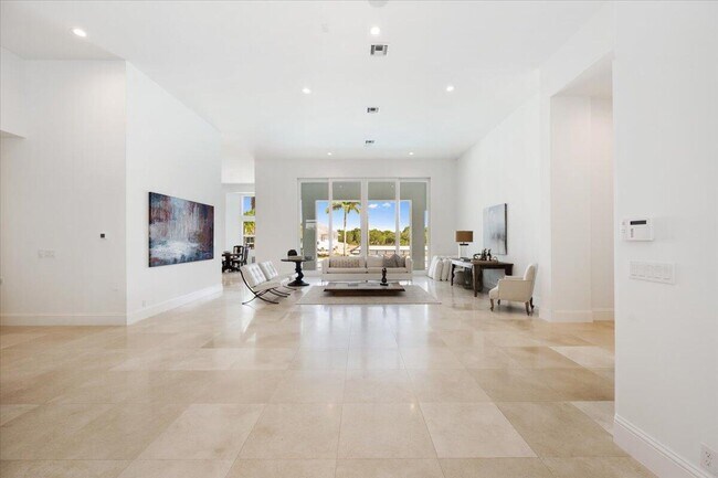 Foto del edificio - 15691 Sunnyland Ln