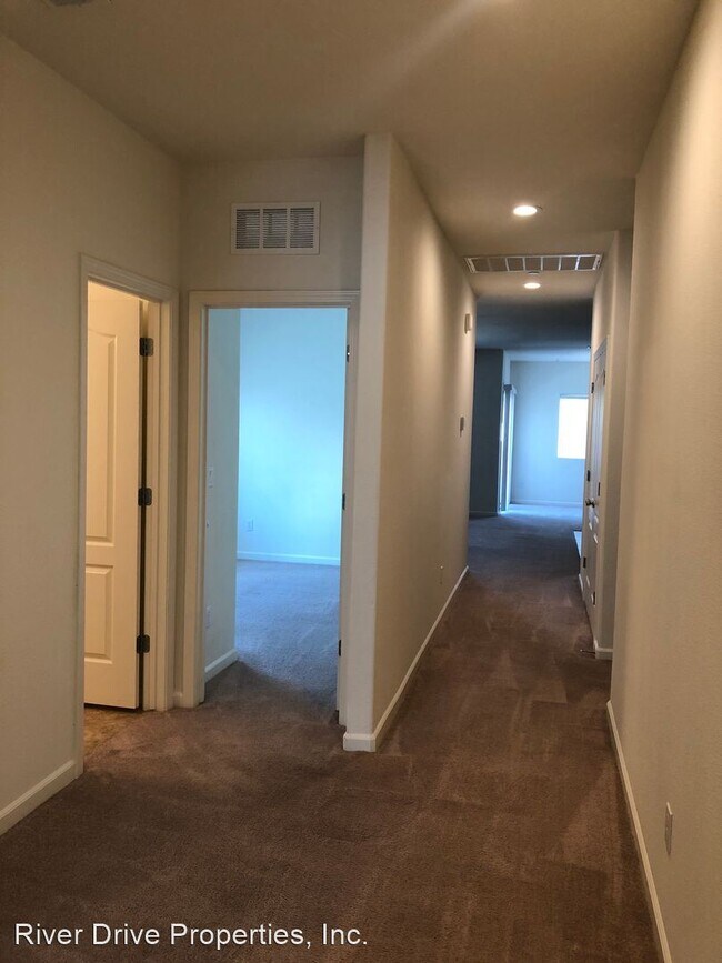 Building Photo - 4 br, 2 bath House - 559 Tolman Way