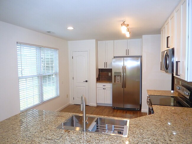 Foto del edificio - 4331 Crowfield Dr