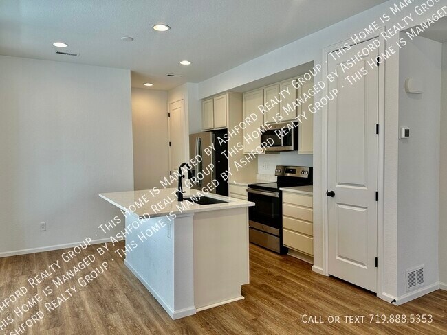 Photo - 4926 Deviation Pt House