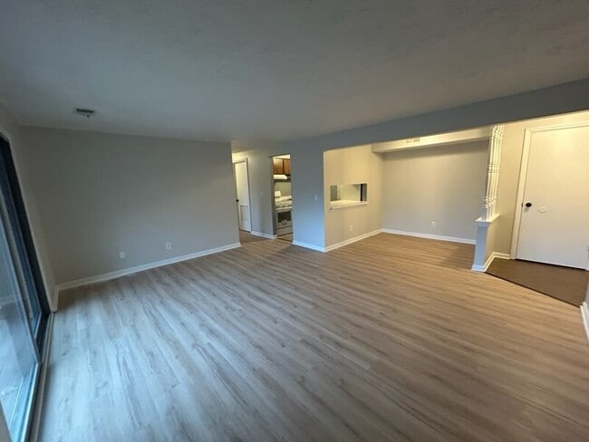 Building Photo - Brookside Commons