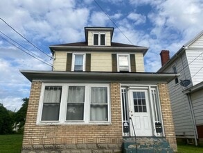 Building Photo - 1715 Park St