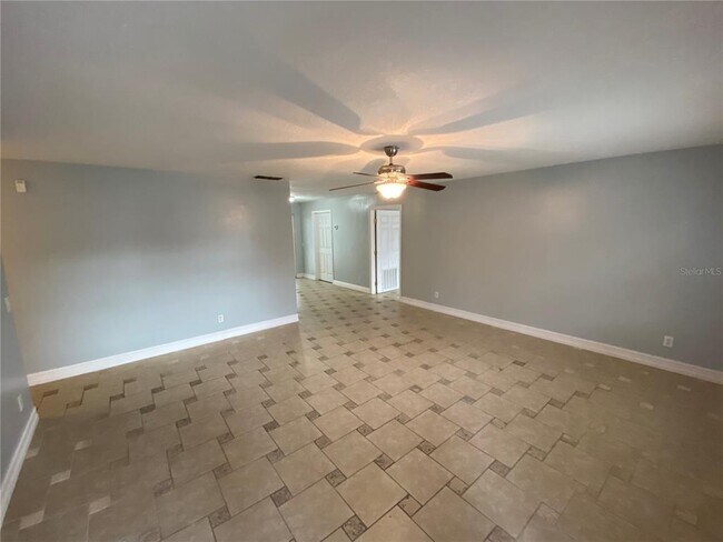 Foto del edificio - 34324 Oak Ave