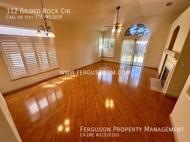 Foto del edificio - 112 Gilded Rock Cir