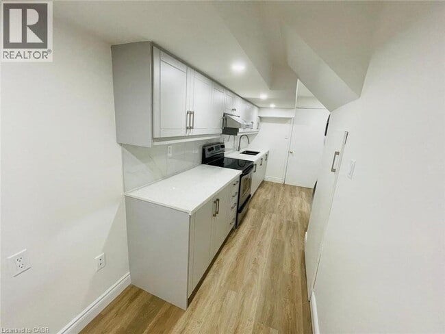 Building Photo - 303 Oprington Pl