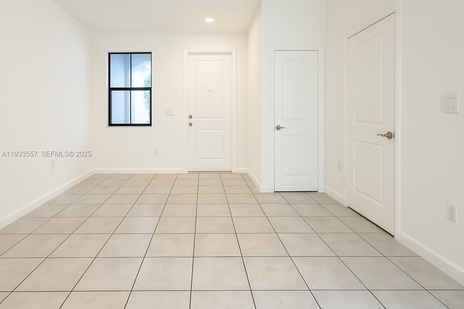 Building Photo - 25224 SW 114th Ave