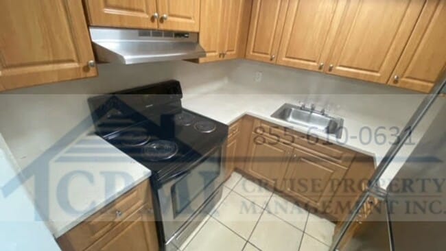 Interior Photo - 401 NW 43rd St