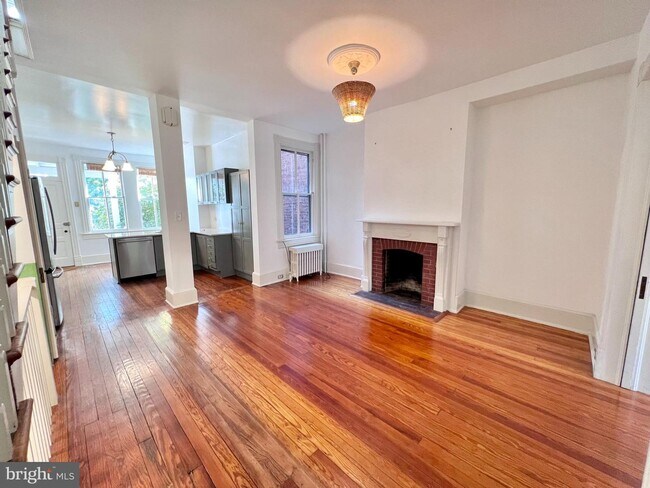Foto del edificio - 3242 Q St NW