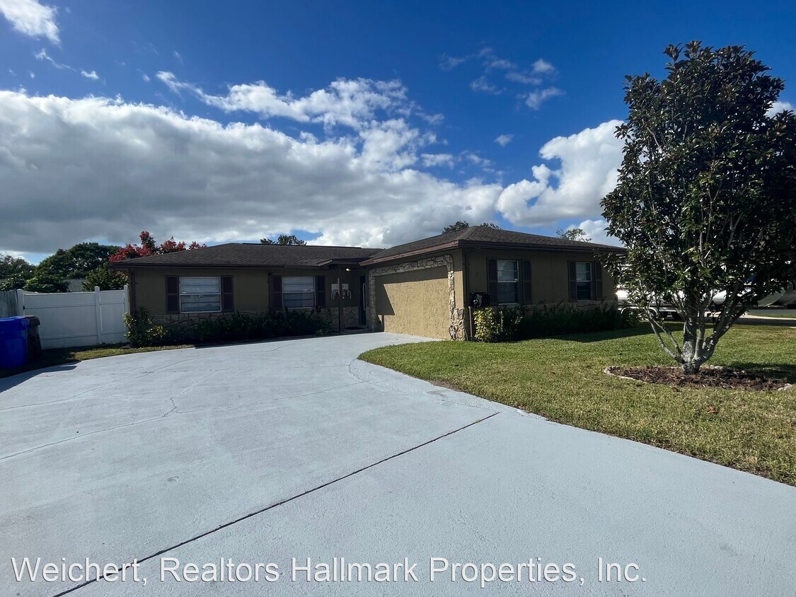 3 br, 2 bath House 2558 Mill Run Blvd House Rental in Kissimmee, FL