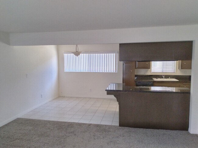 Foto del edificio - 1237 Amethyst St