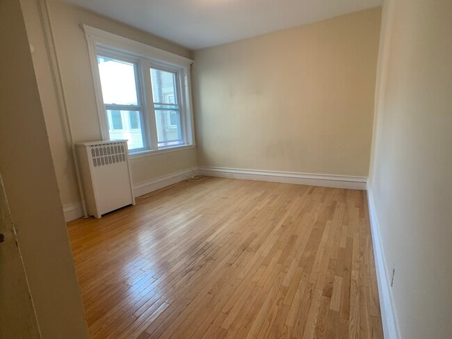 Building Photo - 5 Fuller St