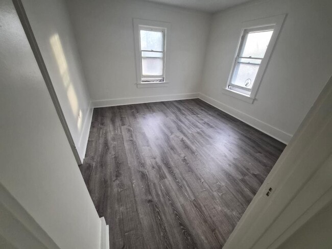 Building Photo - 510 Lafayette Ave