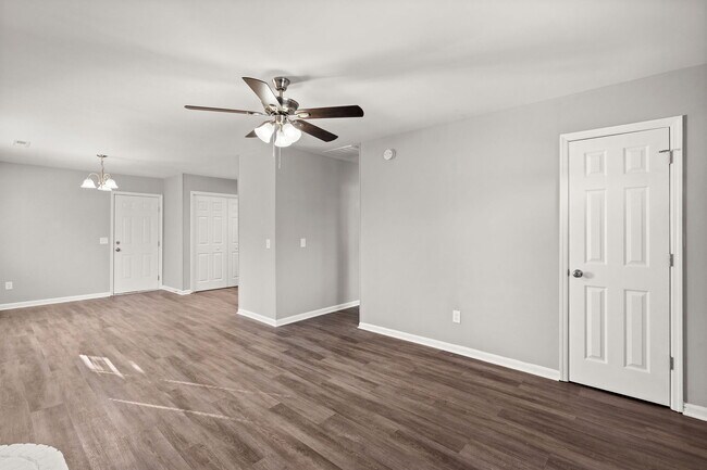 Building Photo - 21 Ferncliff Way